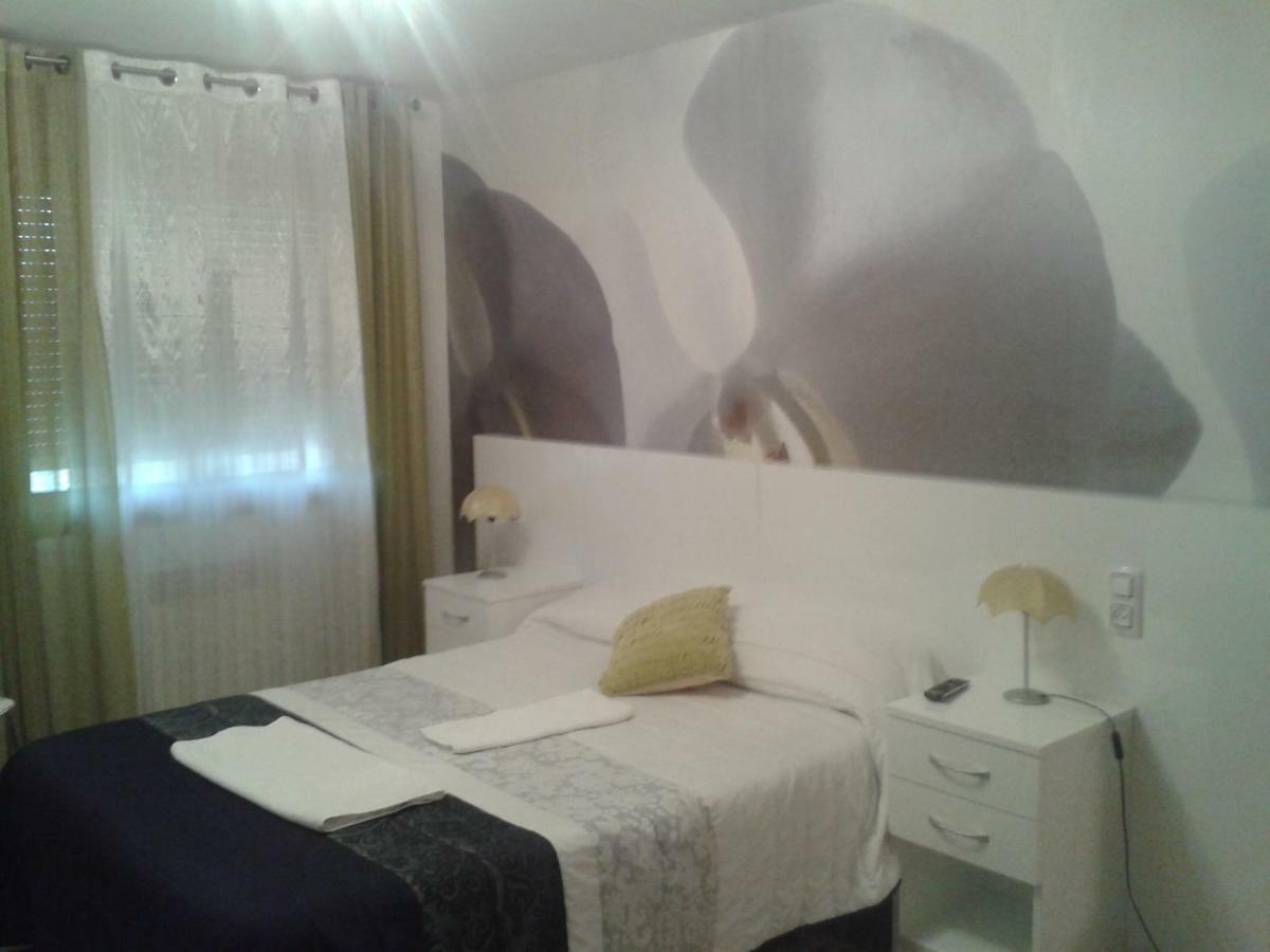 Hostal Texas 2 Fuentes de Ebro المظهر الخارجي الصورة