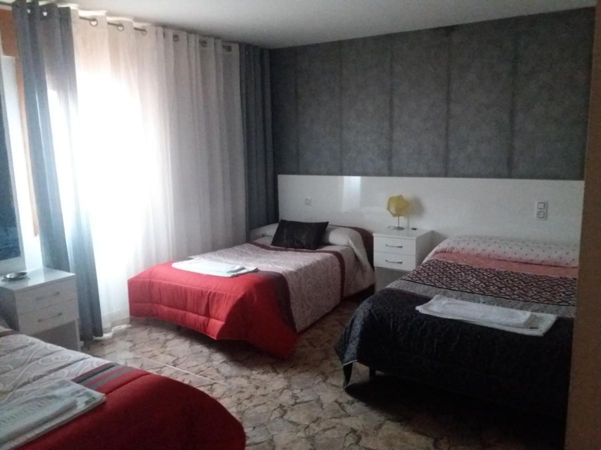 Hostal Texas 2 Fuentes de Ebro المظهر الخارجي الصورة