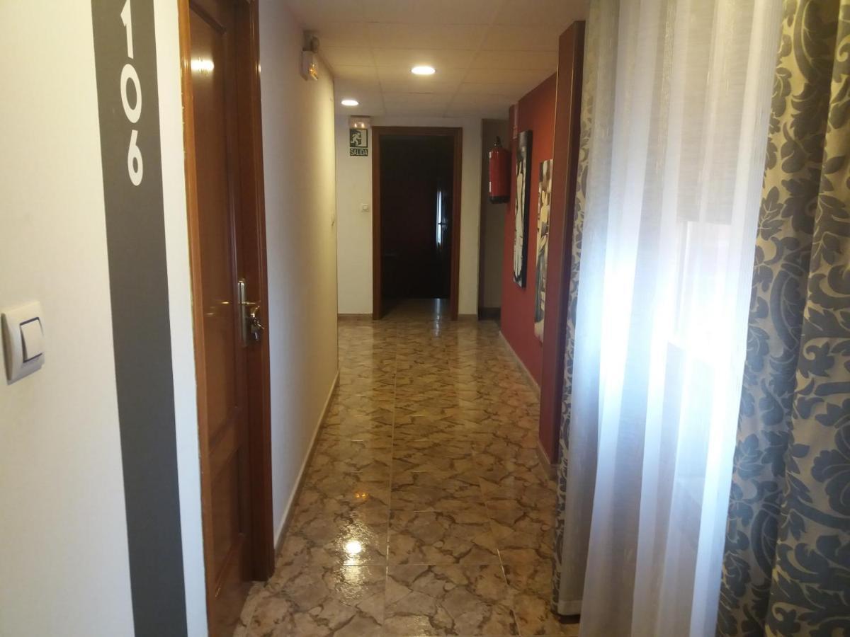 Hostal Texas 2 Fuentes de Ebro المظهر الخارجي الصورة